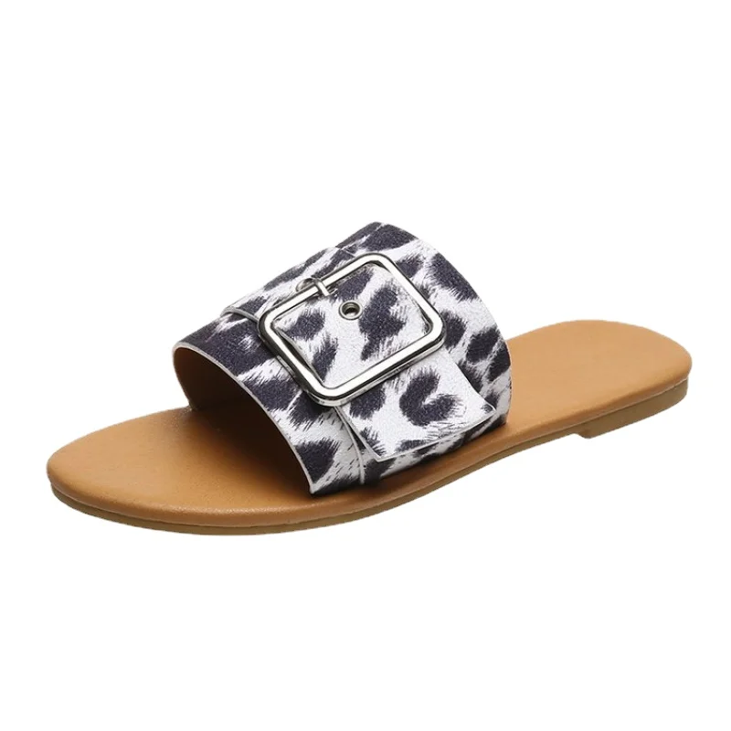 

Women's Summer Slippers New Flat Low Heel Leopard Print Large Size 35-43 Women Sandals Simple Fashion Belt Buckle Slippers Women