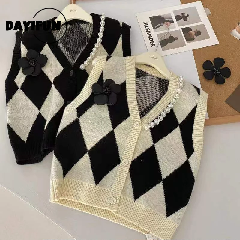 

Женский трикотажный жилет DAYIFUN в виде ромба с бусинами, корейский стиль, элегантный кардиган для девочек, женский свитер без рукавов, жакеты ...