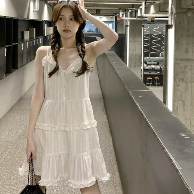 Женское платье без рукавов