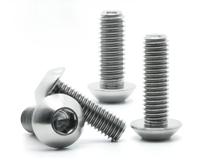 Винт из титанового сплава с плоской круглой головкой и внутренней шестигранной