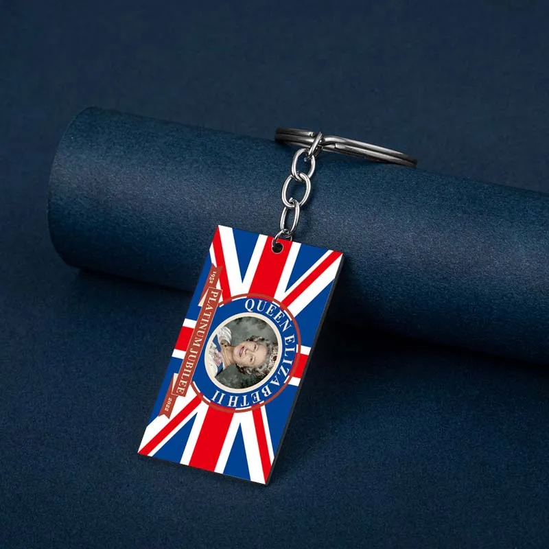 

2022Queen Elizabeth Ii Ascends The Throne Of The British Flag Color Printing Commemorative Stainless Steel Keychain
