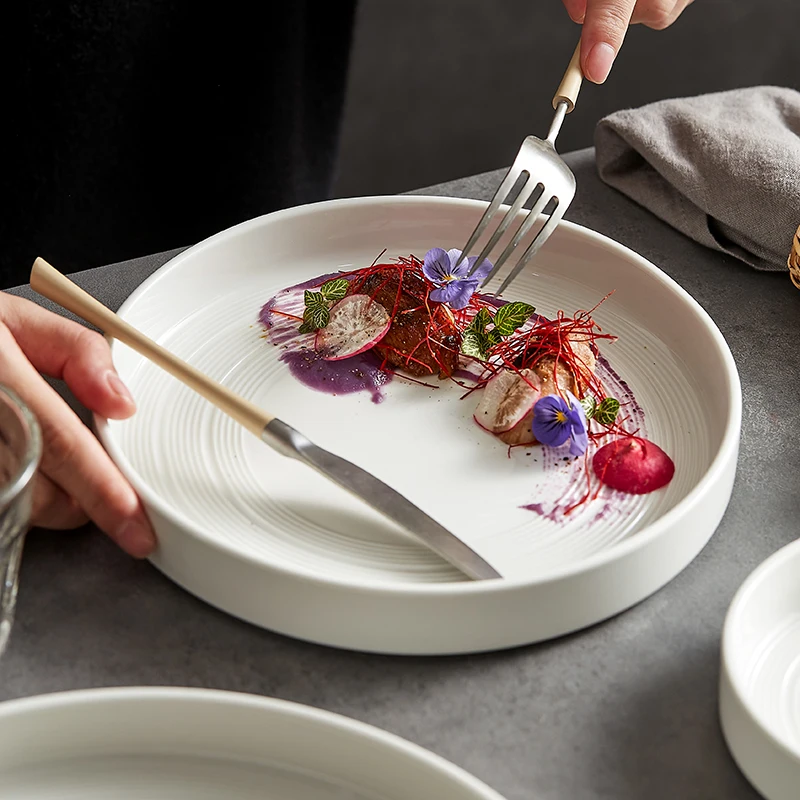 

Round Striped Ceramic Dinner Plate White Steak Pasta Plate Japanese Cutlery Cooking Bowls Dessert Fruit Dishes Kitchen Utensils