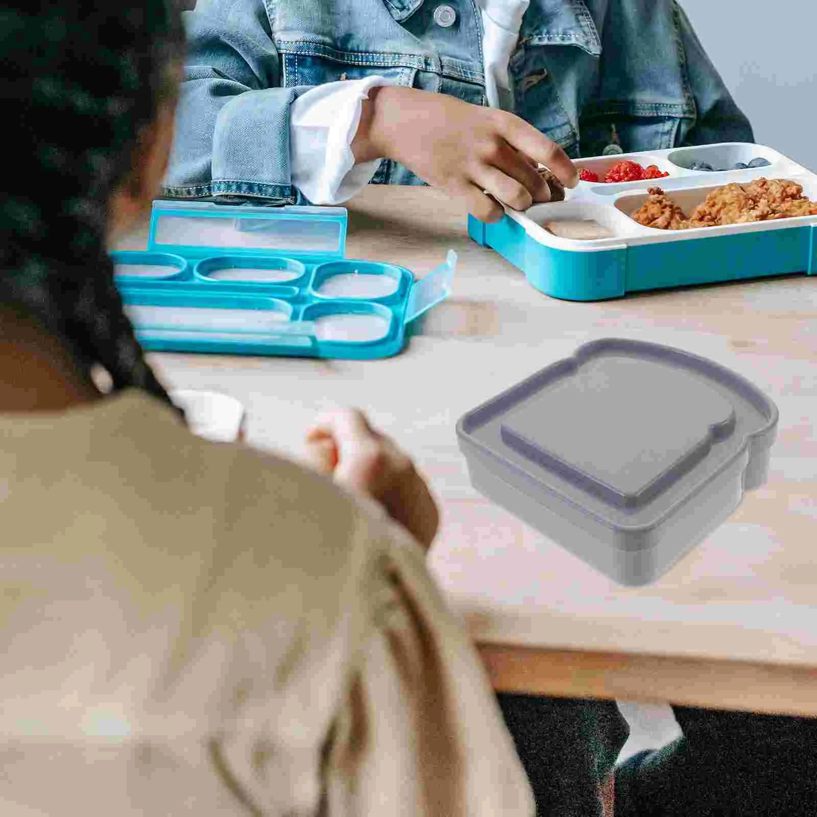 

4pcs Lunch Sandwich Holder Camping Picnic Boxes Portable Bread Toast Storage Holders