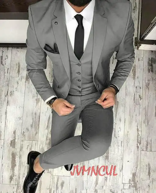 

Slim Fit Grey Smart Business Men Suits Street Wear Party Prom Male Blazer Jacket 3 Pieces Wedding Groom Best Man Suit Ternos
