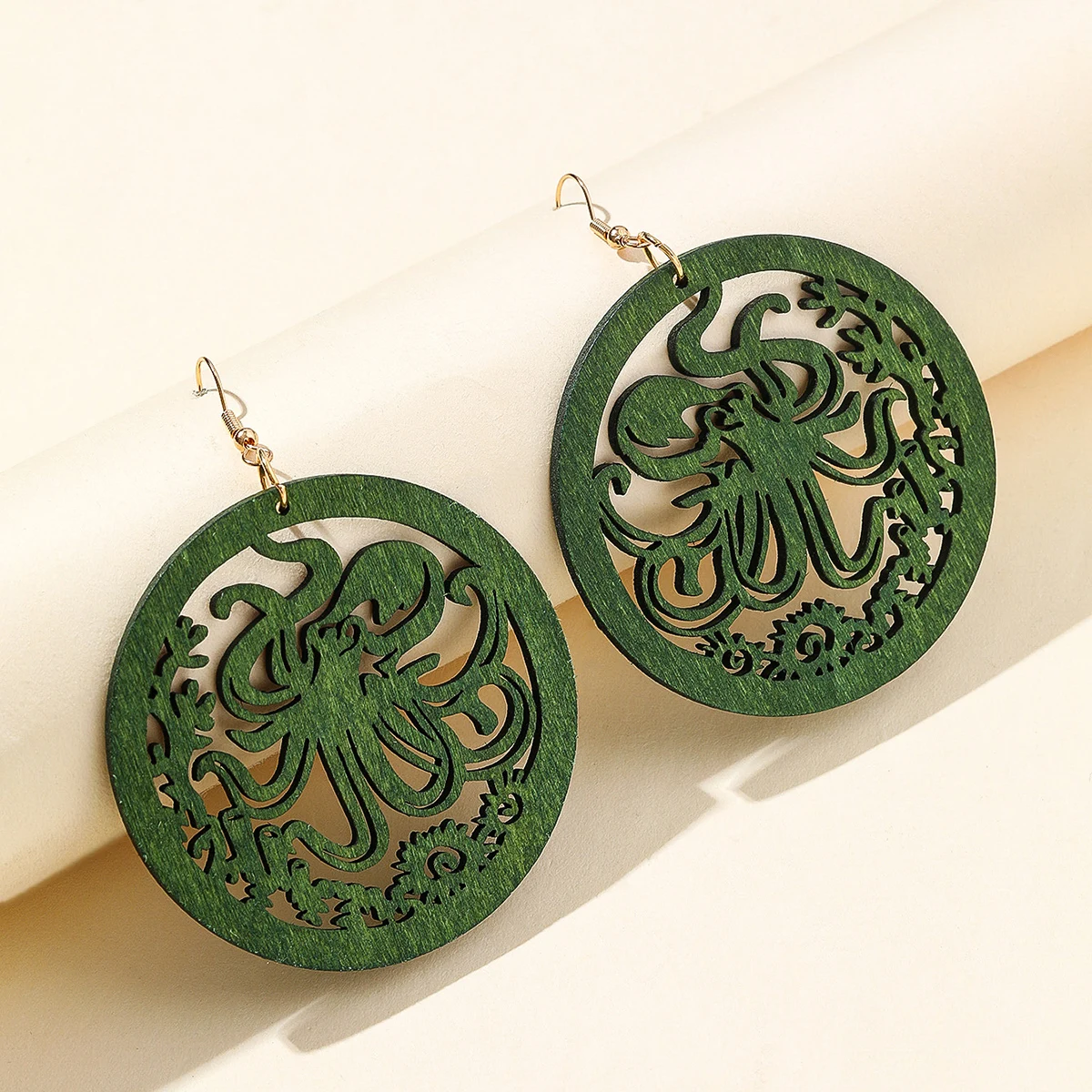 

Vintage Hollow Carved Round Wooden Pendent Dangle Earrings Wood Fashion Jewelry Accessories for Women