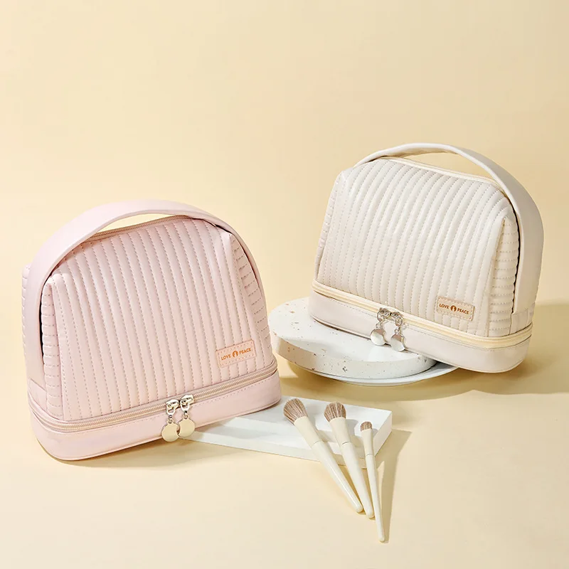 

Toast Makeup Bag PU Waterproof And Multifunctional