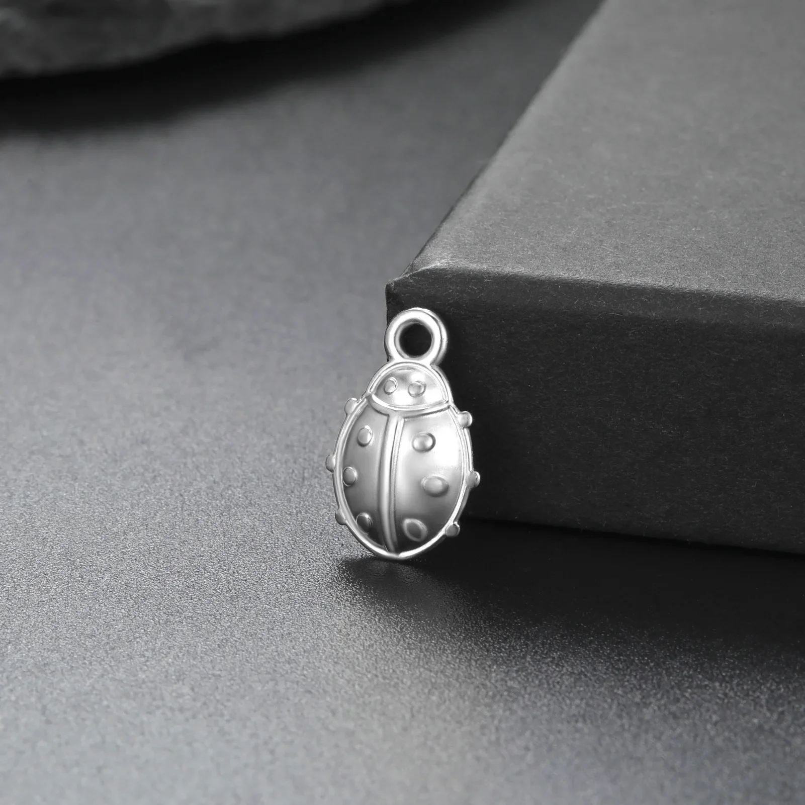 Золотое ожерелье с ракушкой |