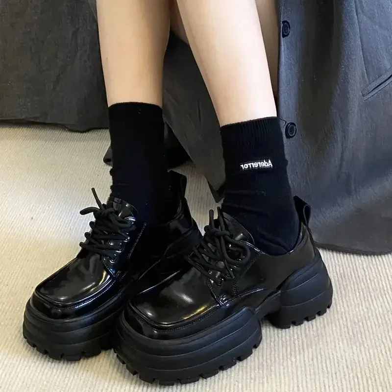 Туфли Мэри Джейн на шнуровке женские модные туфли из лакированной кожи в