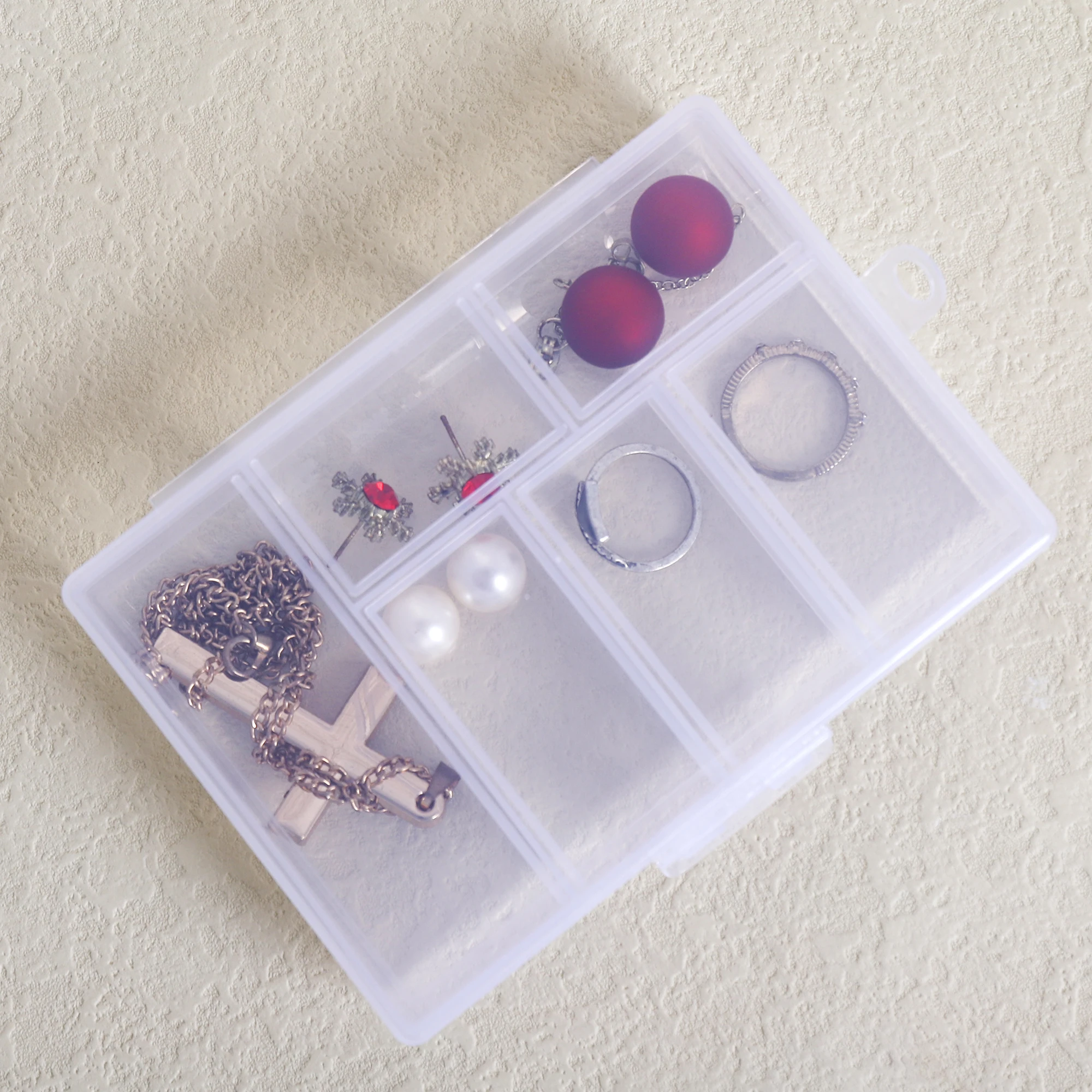 Пластиковый ящик для хранения украшений с 6 отделениями
