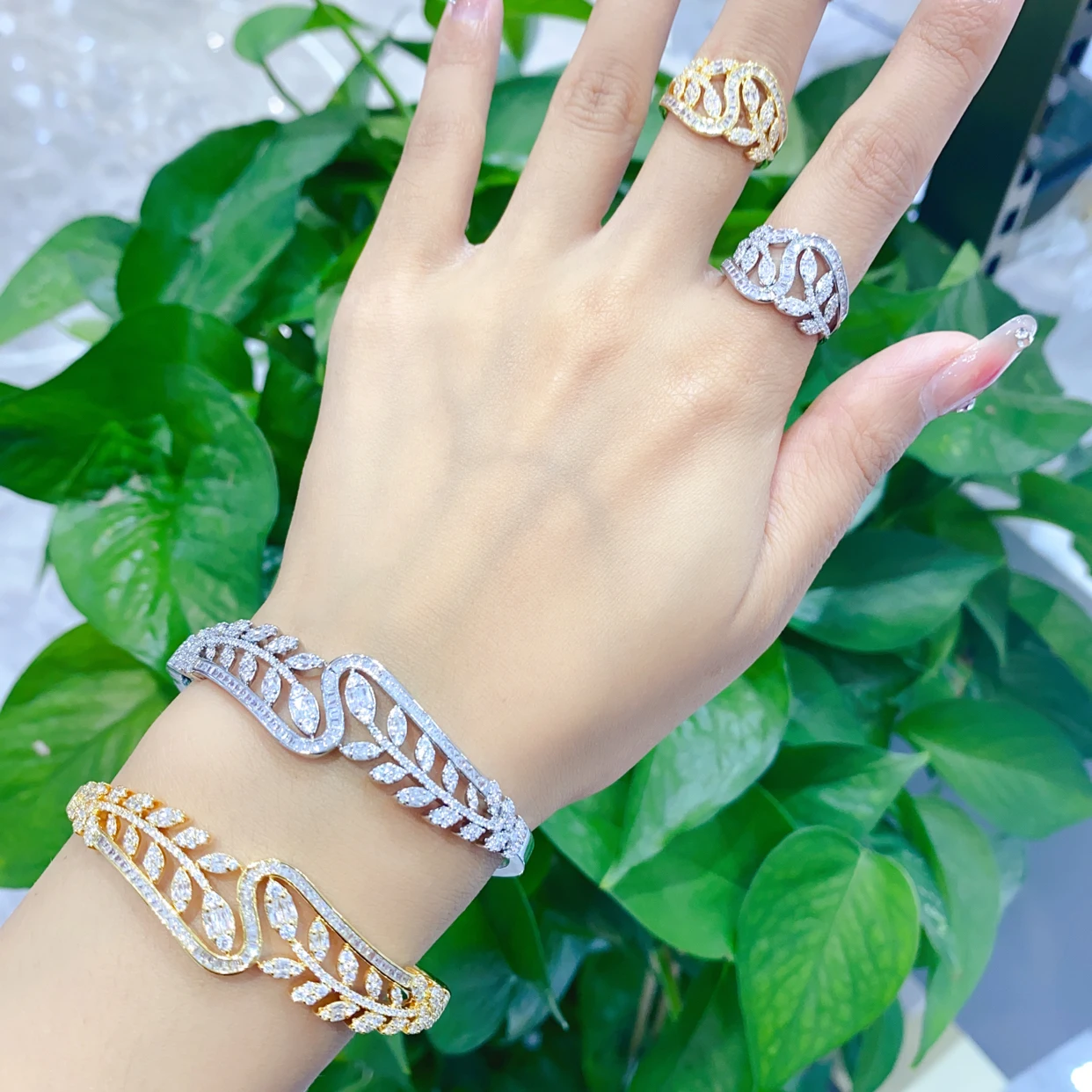 

Kellybola роскошный комплект из 2 предметов из браслета и кольца из Дубая Модные Ювелирные наборы для женщин Свадебные обручальные серьги для же...