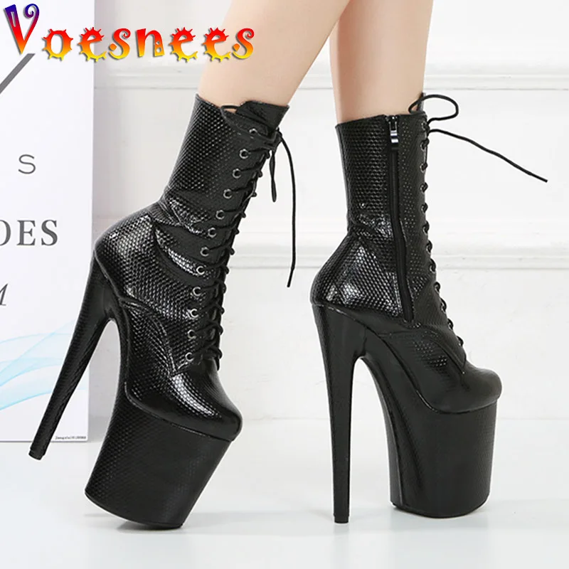 Женские короткие ботинки на заказ черные из искусственной кожи высоком каблуке с