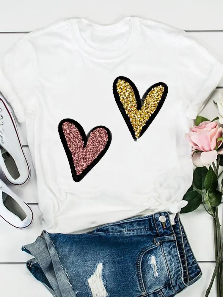 

Футболка женская повседневная с рисунком, милая Акварельная футболка с рисунком сердечек, с коротким рукавом, модная одежда с принтом, на ле...