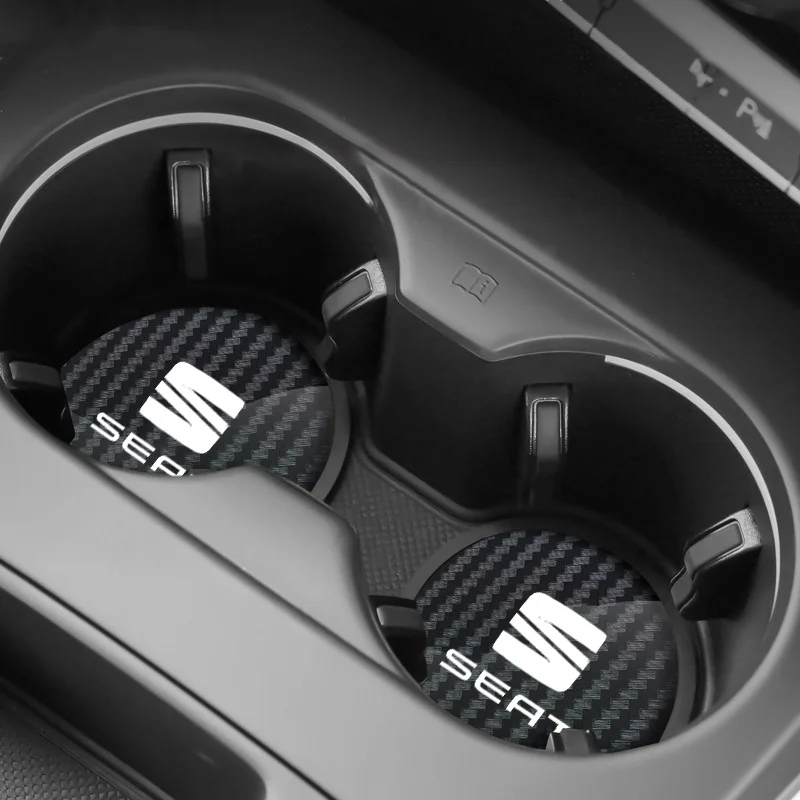 Автомобильный коврик из углеродного волокна с узором нескользящий для чашки