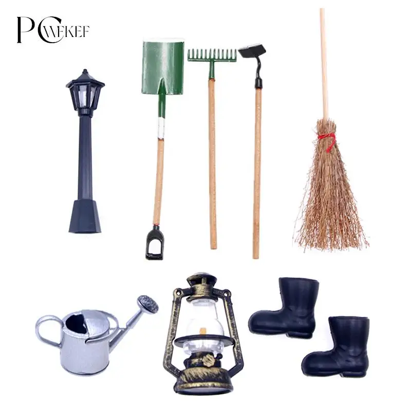 

1 комплект 1:1 миниатюрный набор для кукольного домика, садовый набор, лопатка, железные грабли, полив, кастрюля, обувь, инструменты для фермы, ...