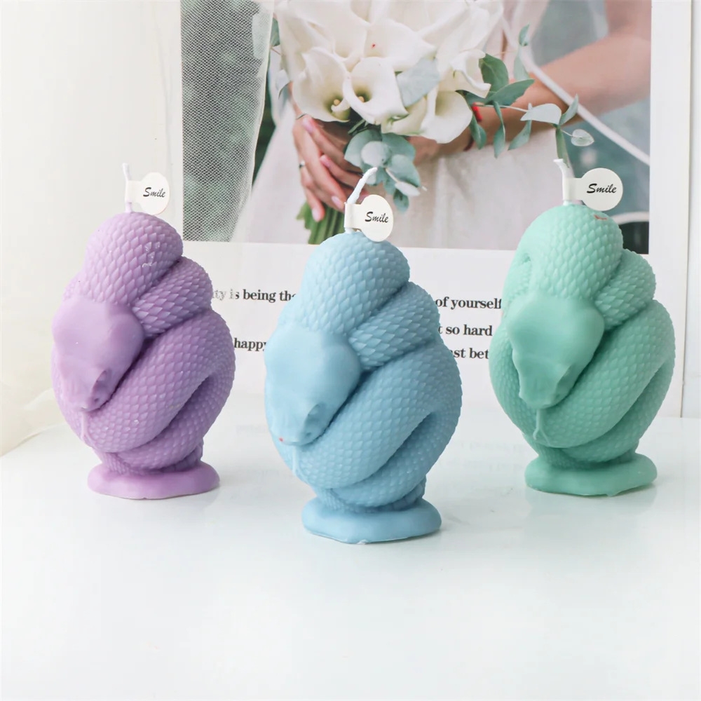 3D Fierce Snake Crouch Pillar Силиконовая форма для свечей DIY Инструмент Хэллоуин День Мыло