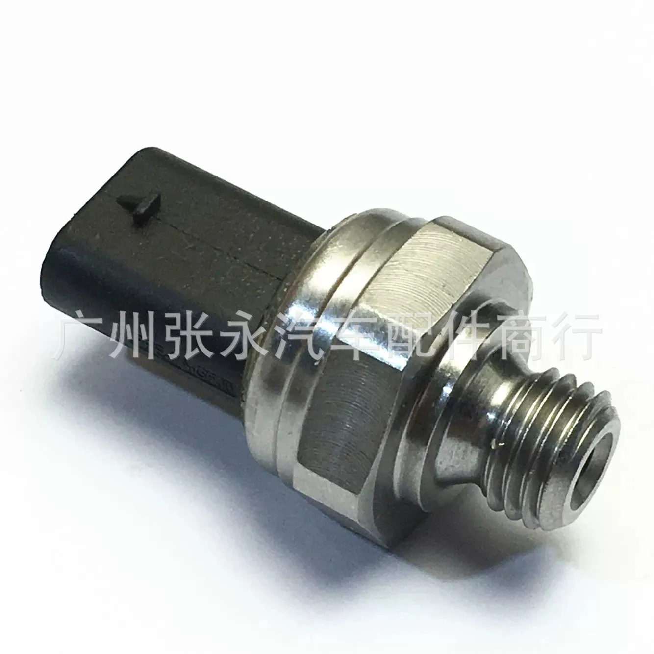 Фото Подходит для Volkswagen SENSA, датчик давления топлива Common Rail 057131225A 51CP19-01 №3