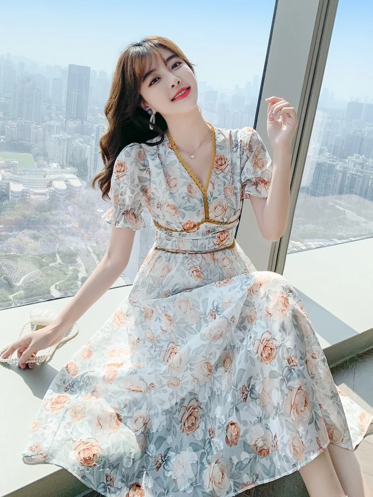 

Новинка Женская одежда для весны и лета 2023 элегантное темпераментное платье с принтом и V-образным вырезом кружевное платье с принтом 0422