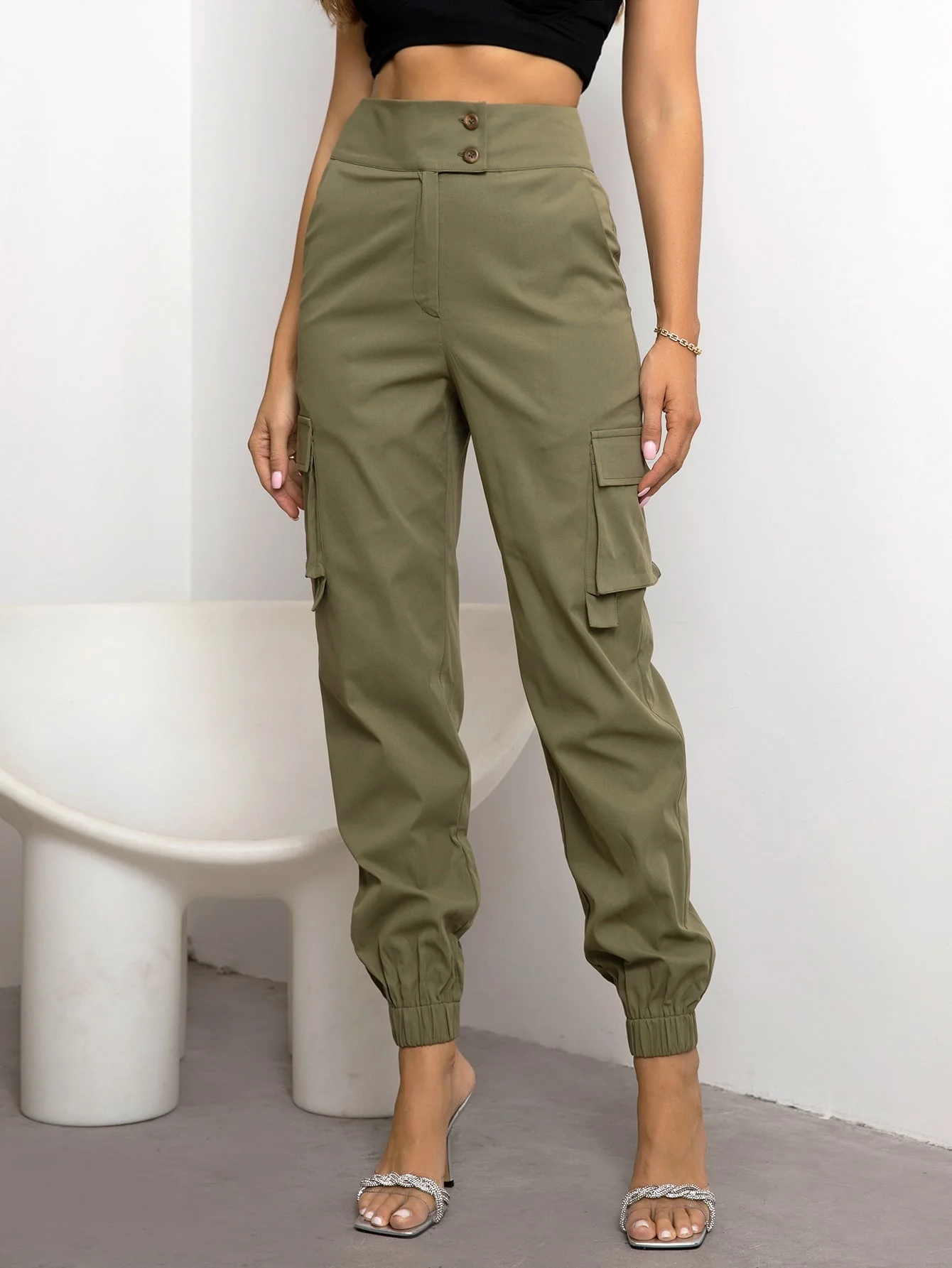 

Однотонные зеленые брюки-карго JustChicc, женская одежда, осенние длинные спортивные брюки с карманами, женские повседневные брюки на пуговицах с высокой талией 2023