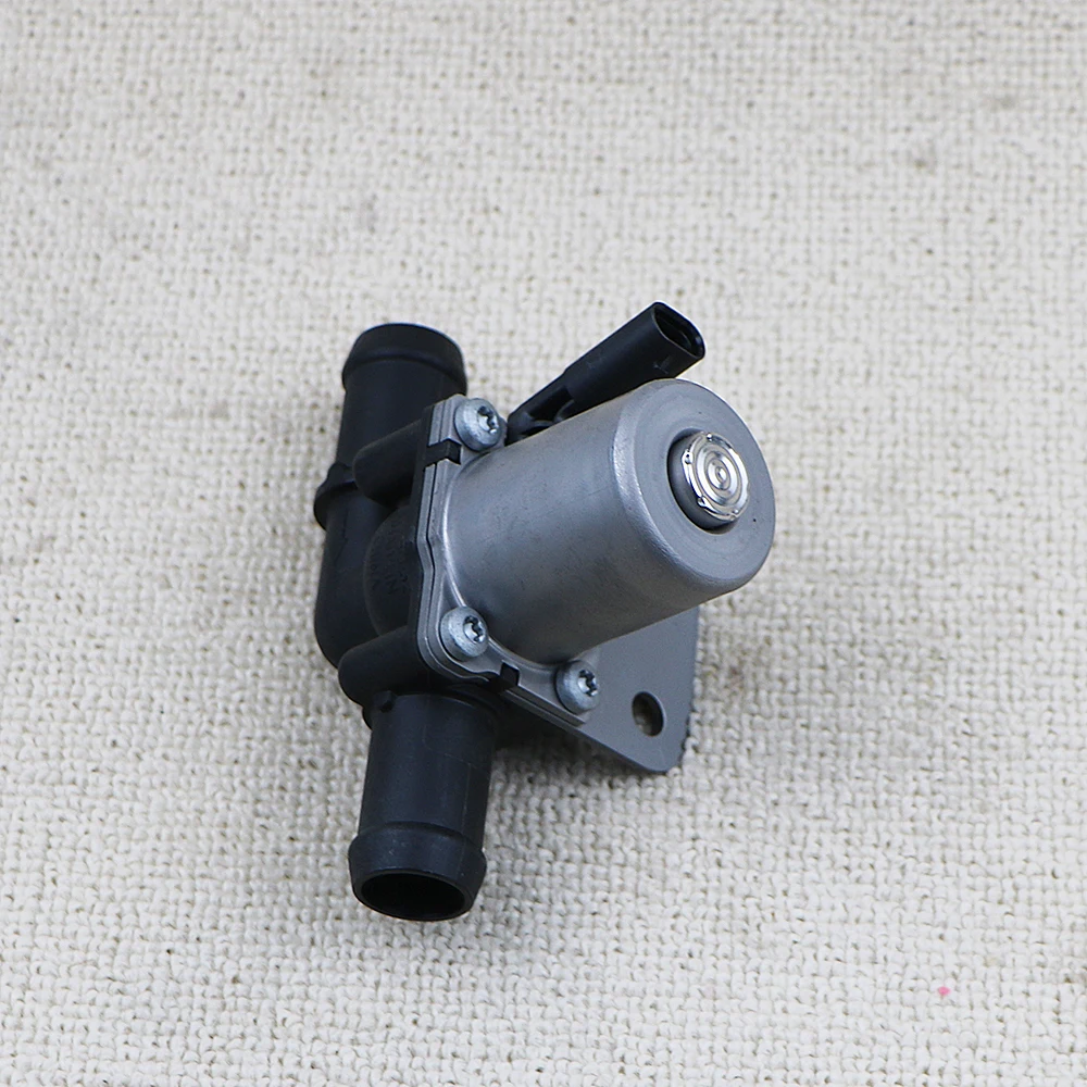 Клапан подключения резервуара для охлаждения двигателя 31657218 клапан теплой воды