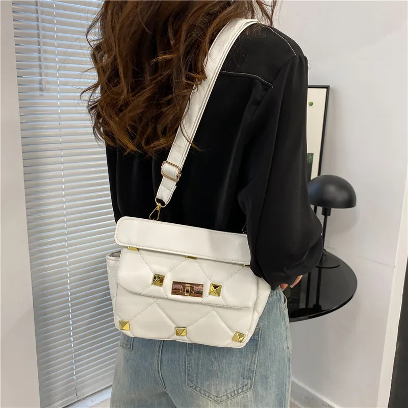 Fashion Luggage Women's Handbags Crossbody NEW Western Style Personalized Embroidery Thread Rivet PU Casual Black Ladies Bolsos