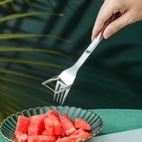 1pcs cut watermelon artifact divide eat dig dice dice stainless steel divider creative cut fruit fork watermelon fork