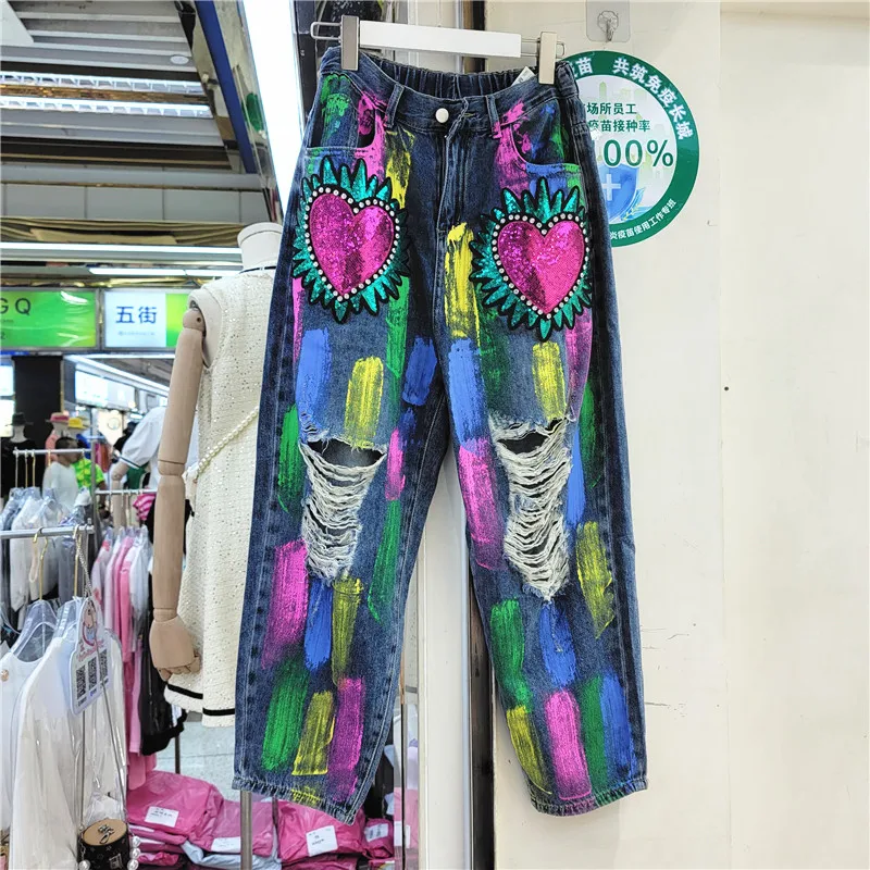 

2022 Autumn New Streetwear Jeans Heavy Industry Bead Stretch Waist Holes Ripped Jean Women Graffiti Printing Loose Denim Pants