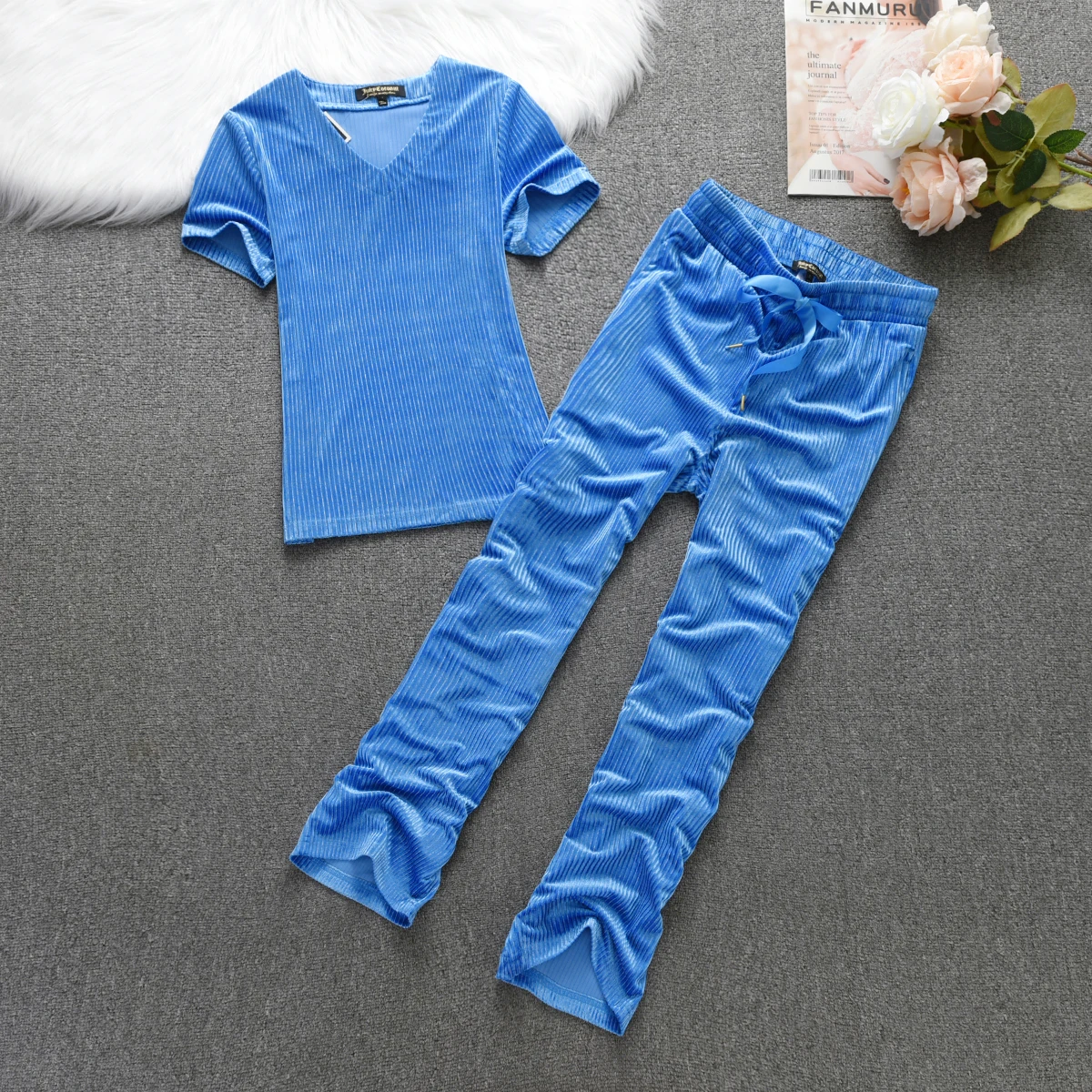 

Fashion Tracksuit Women 2023 Summer New Casual V-Neck Golden Velvet Short Sleeved Top and Long Pants 2 Piece Set