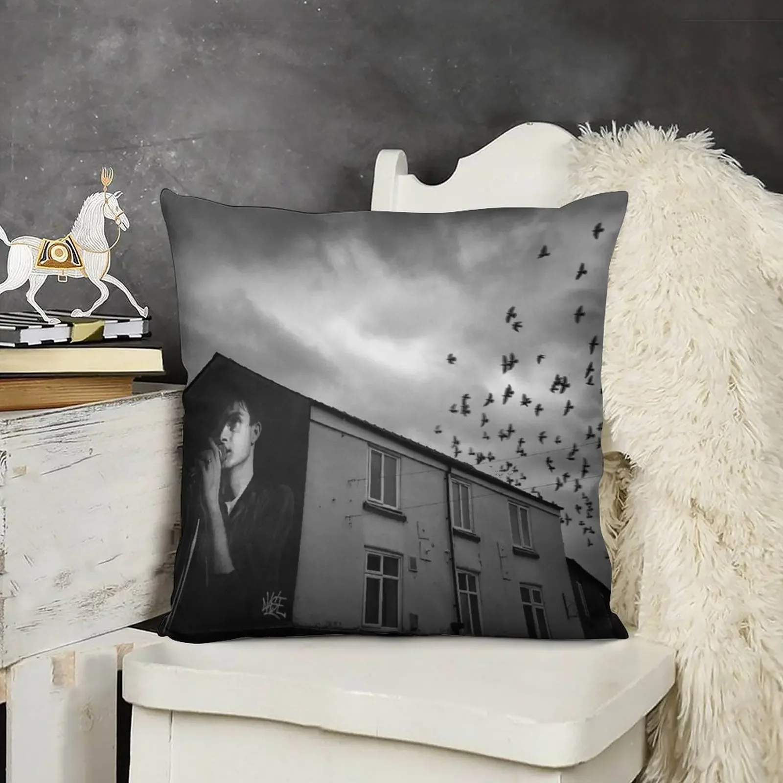 Наволочка Ian Curtis аниме мраморная