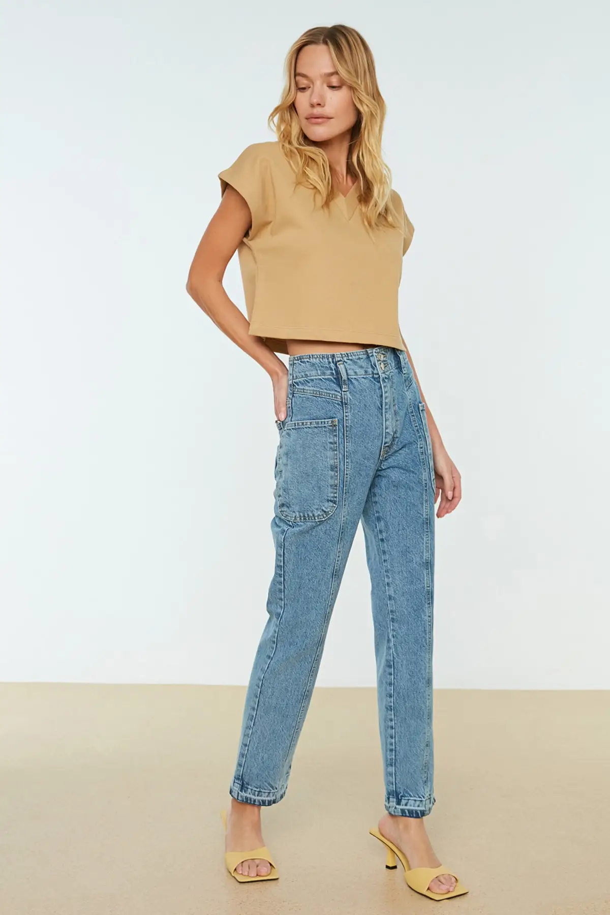 

Women's Jean Blue Pocket Detailed high Waist Bootcut Straight Pant Jeans Buttons Zipper Ladies
