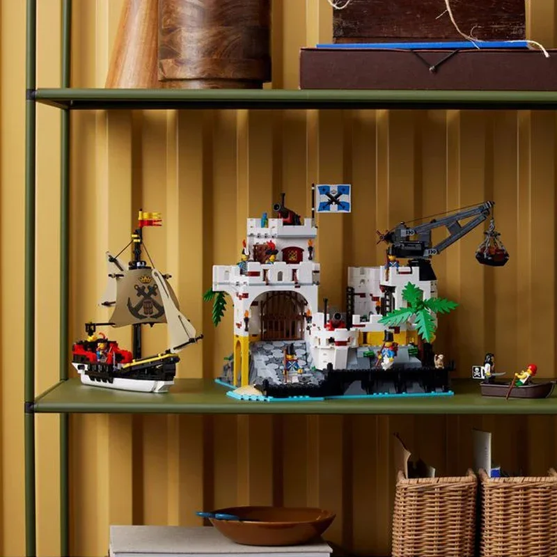 НОВАЯ средневековая серия Пираты крепость Эльдодо 101020 пиратский барракутный