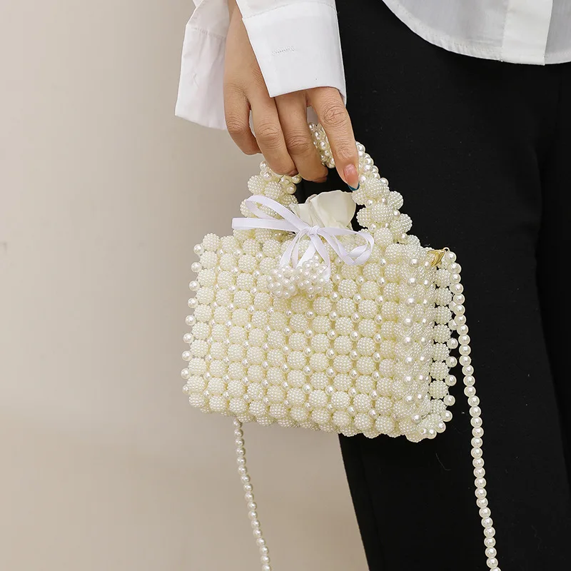

2022 Female Luxury Big Pearl Chic Handmade Elegant Hand-woven Beaded Handbag Pearl Dinner Party Bag Beading Evening Clutch Purse
