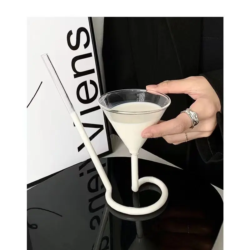 

INS Vampire Cup Comes With Straw Cup Spiral Milk Glass Goblet Champagne Glass Cocktail Glass