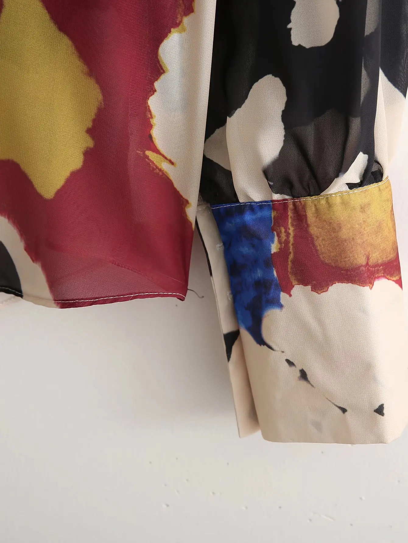 Zevity Женские винтажные шифоновые блузки контрастных цветов с принтом граффити