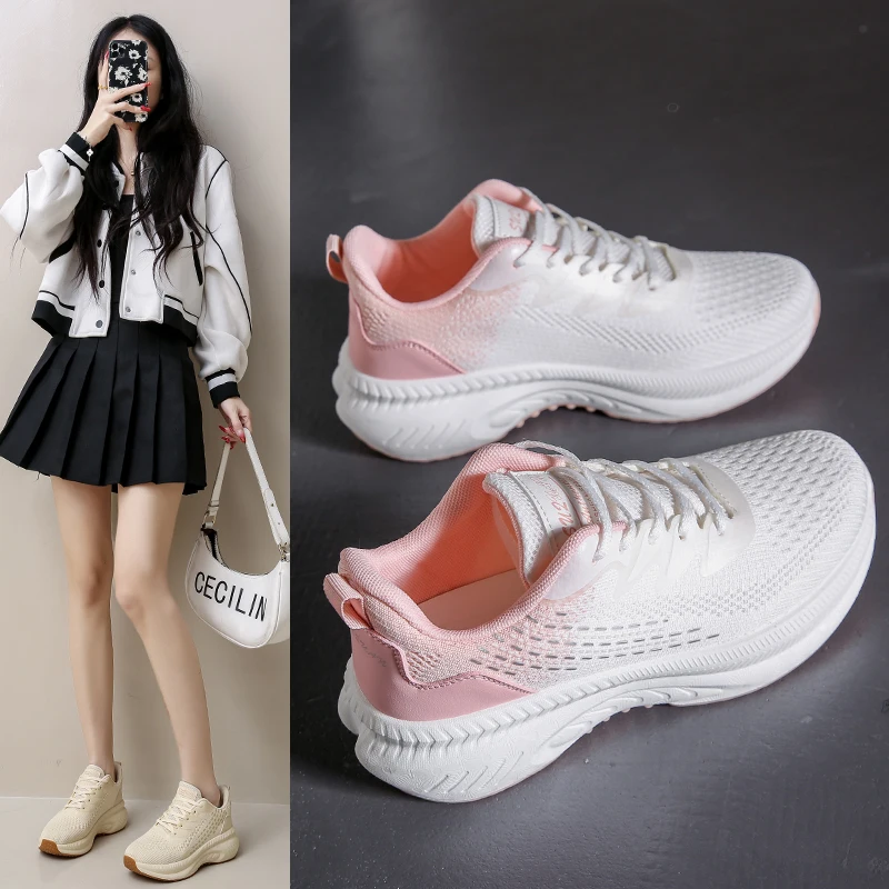 Женские кроссовки с мягкой подошвой