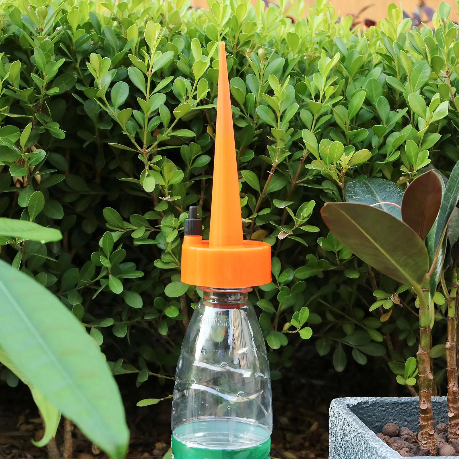 

Профессиональные пластиковые капельницы для полива растений
