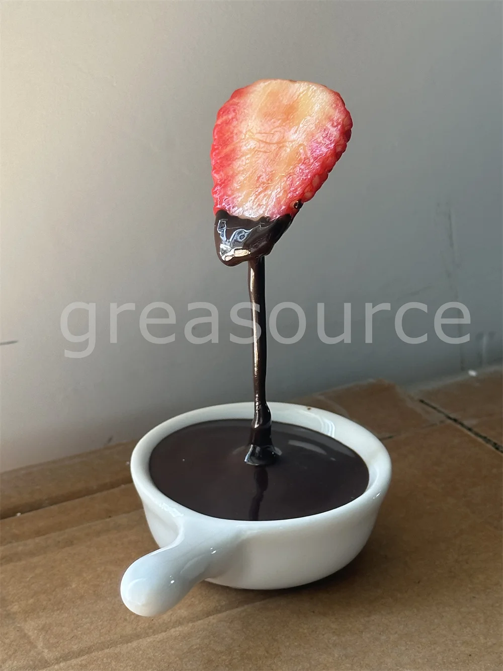 

Искусственная тарелка с фруктами