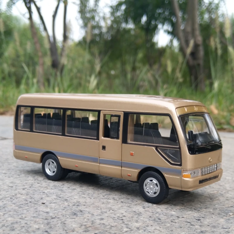 

Модель автомобиля Toyota Coaster из сплава и металлического сплава, 1:32