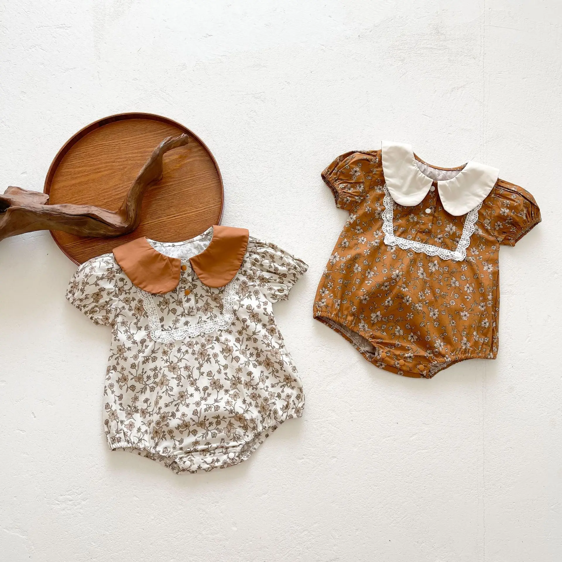 

2022 Summer New Baby Girl Vintage Floral Bodysuit Thin Cotton Short Sleeve Jumpsuit Peter Pan Collar Princess Onesie