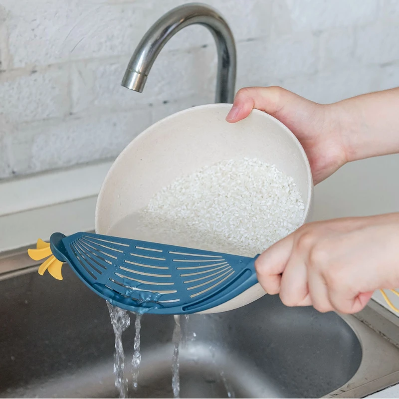 

Rice Washer Strainer Convenient Hangable Kitchen Tools Harmless Plastic Rice Washing Brush Creative Items Kitchen Accessories