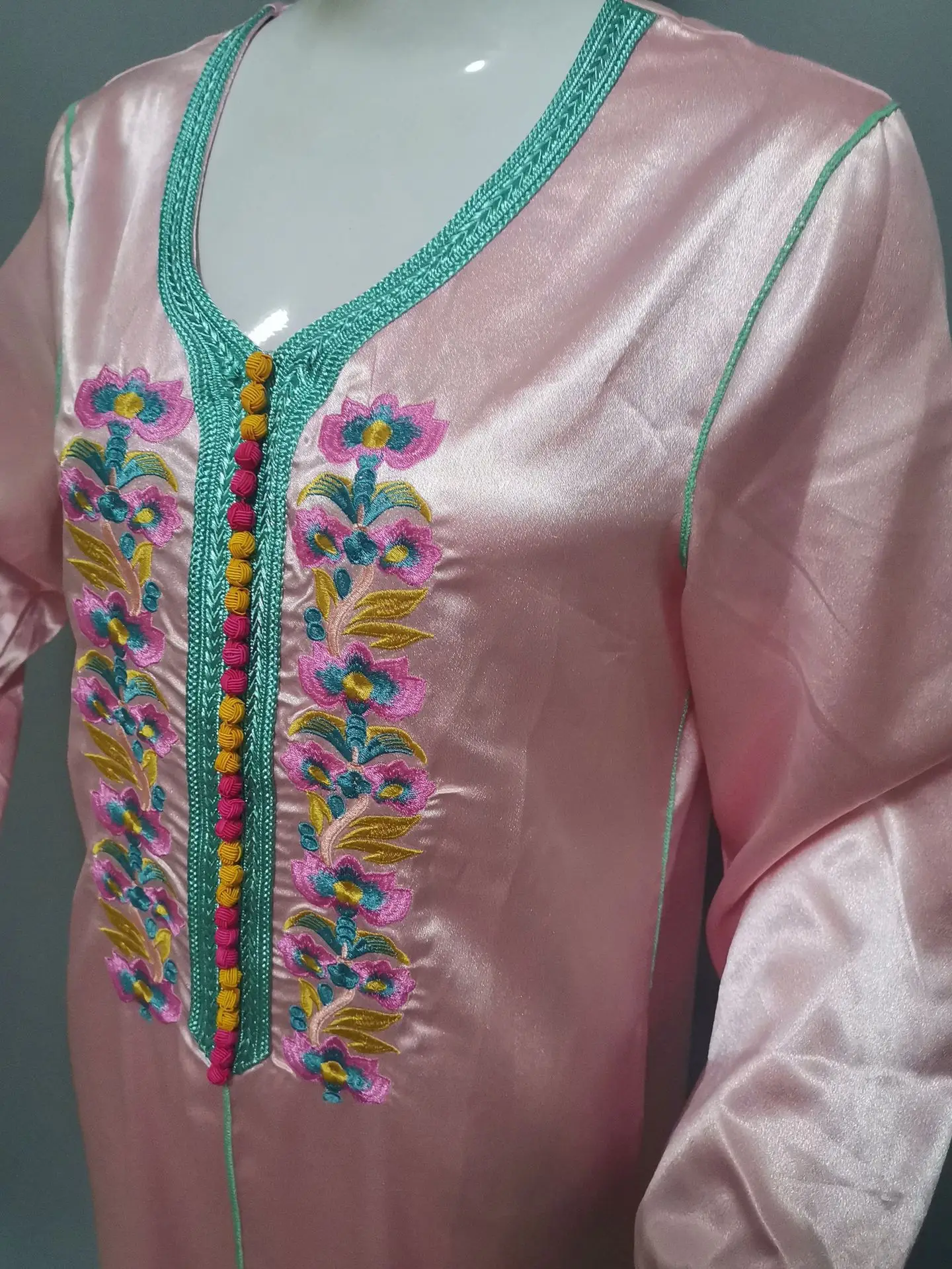 Рисунок 3 - Женское длинное платье