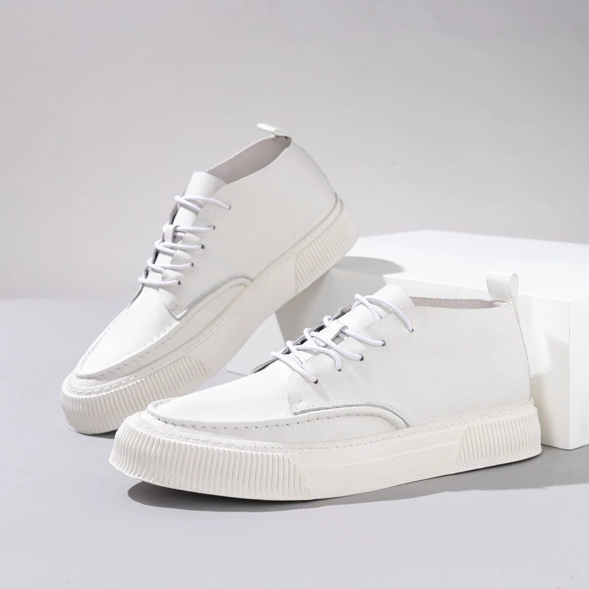 Мужские туфли с высоким берцем Корейская версия универсальные Желтые