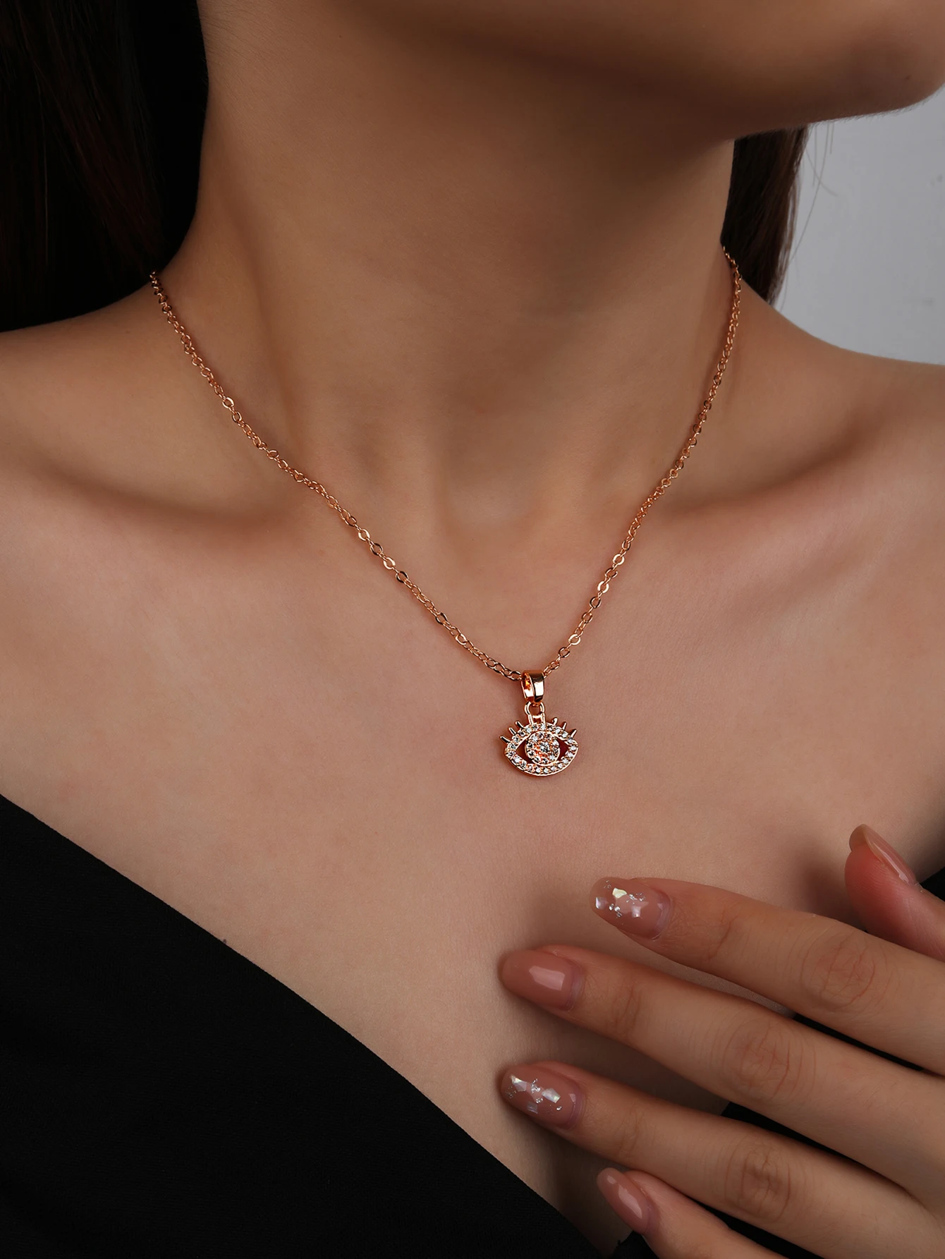 

Selead Fashion Exquisite Necklaces Champagne Gold Necklaces Zircon Necklaces Women's Pendants Jewelry Gifts