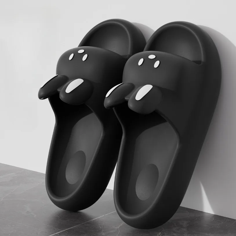 Домашние тапочки с кроликом