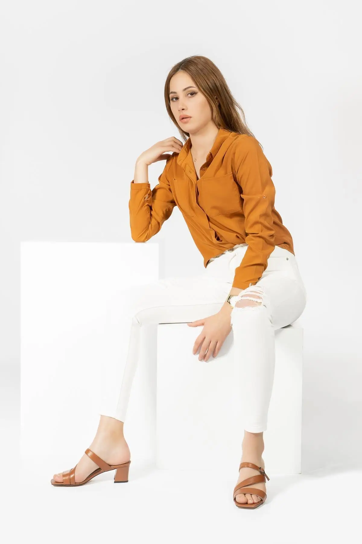 

Женские коричневые Шлепанцы из натуральной кожи на квадратном каблуке