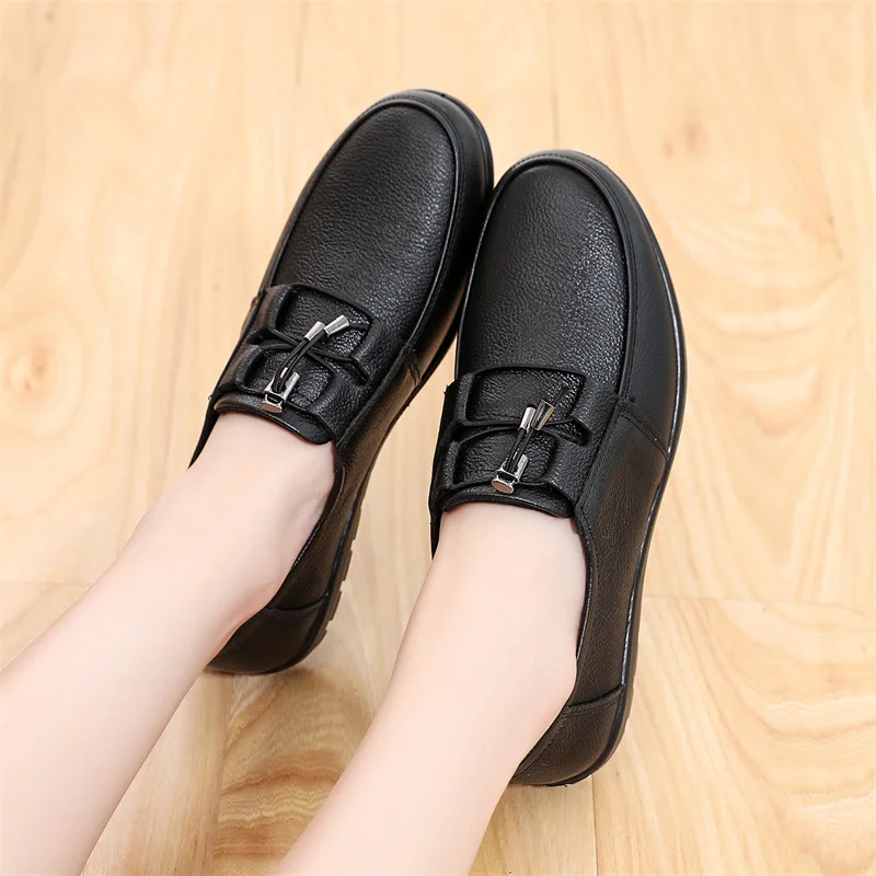 large size mother shoes leather cowhide soft bottom flat  middle-aged and elderly non-slip leather shoes elderly women's shoes