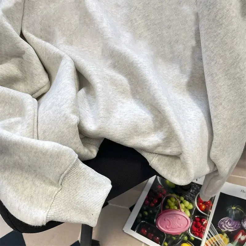 Рисунок 3 - Женский хлопковый свитер с круглым