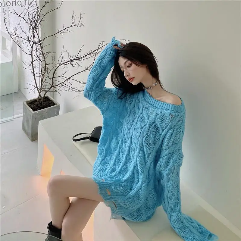 

The New Women Winter Sweater Clothes Set Autumn Loose Twist Hole Hedging