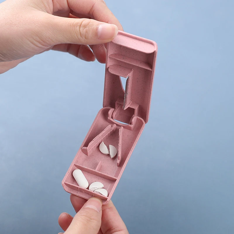 

Mini Portable Pill Tablet Cutter Storage Box Useful Medicine Splitter Pill Holder Tablet Cutter Divider Medicine Sub-Packing
