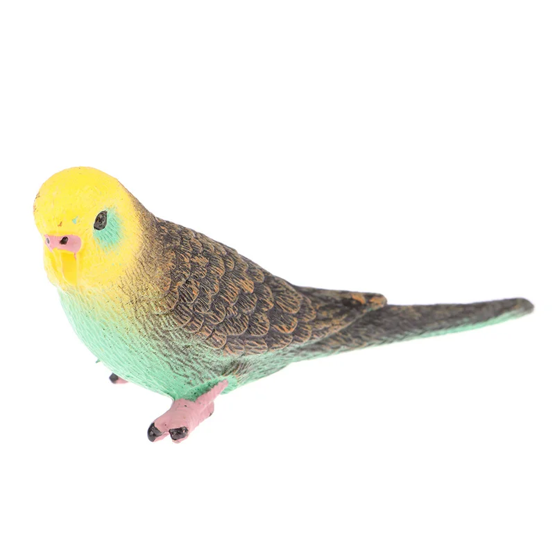 Миниатюрная статуэтка попугая из пластика