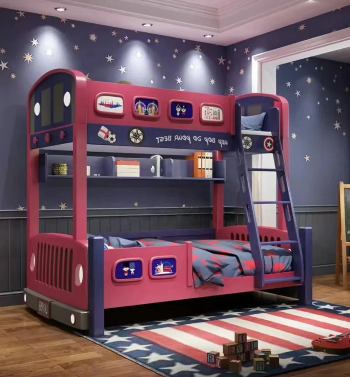 Детская двухъярусная кровать из дерева